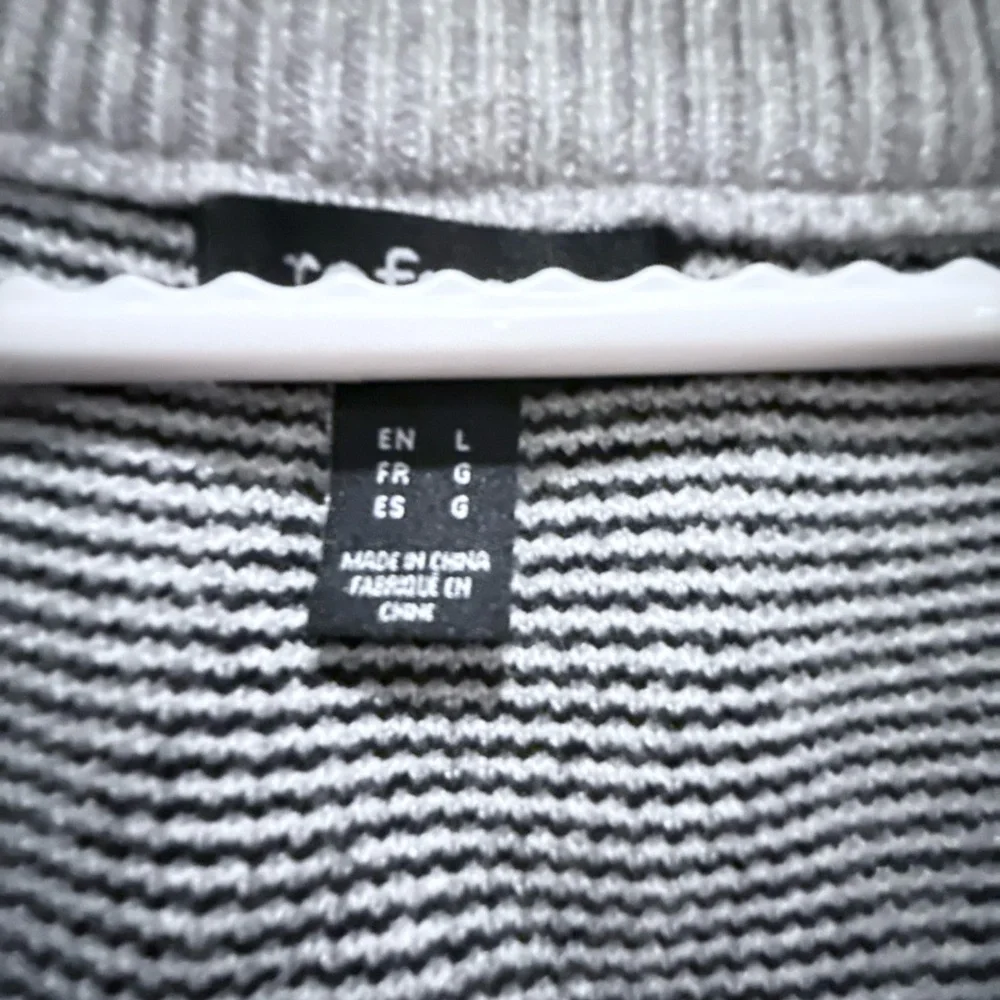 refuge Gray and Black Argyle Knit Sweater Vest - Picture 4 of 4